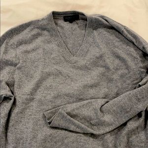 Bloomingdales Men’s cashmere v-neck sweater